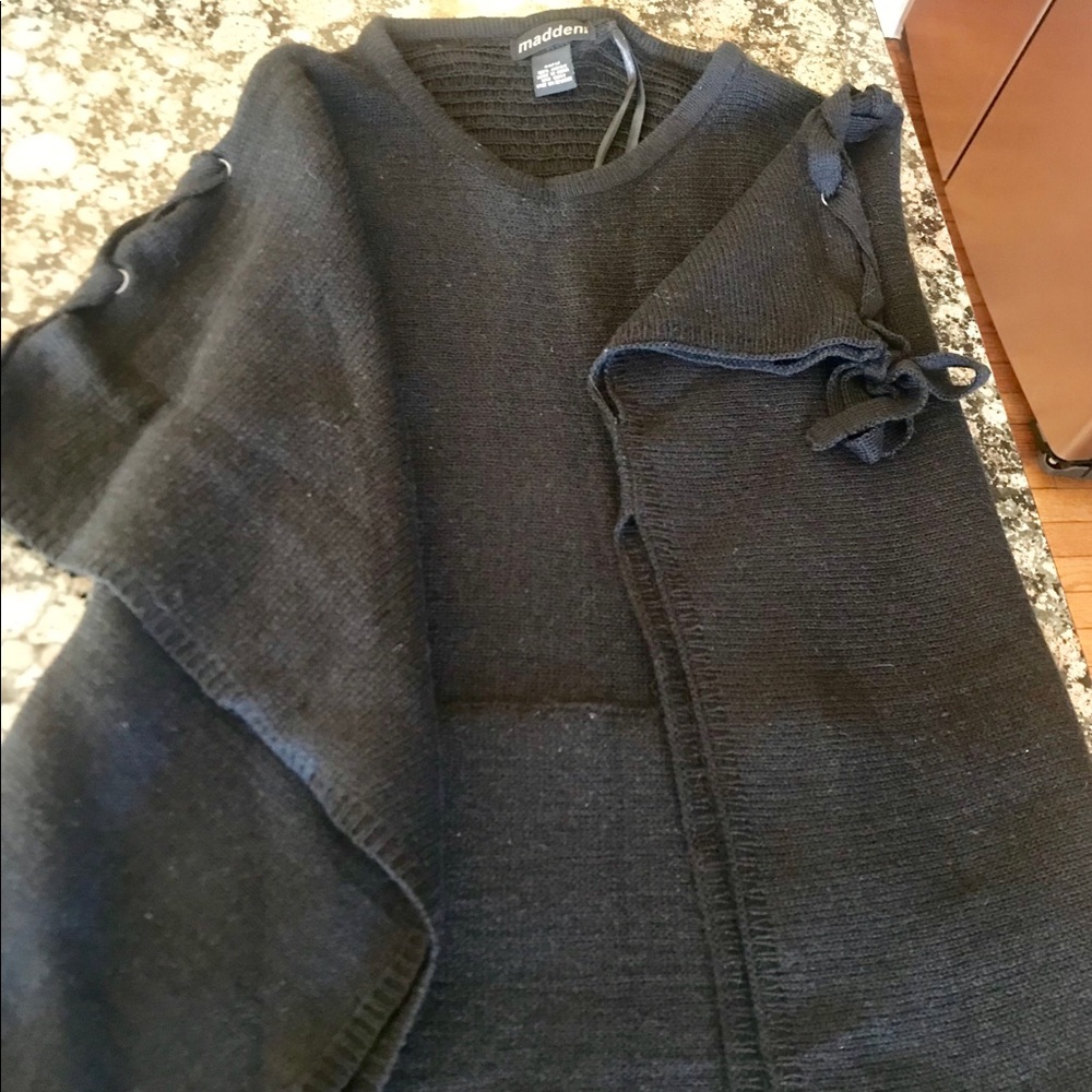 Black Madden poncho